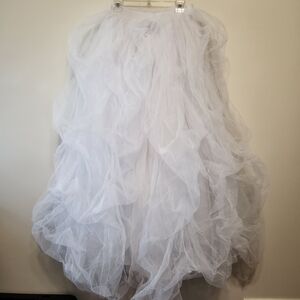 Elegant White Tulle Skirt